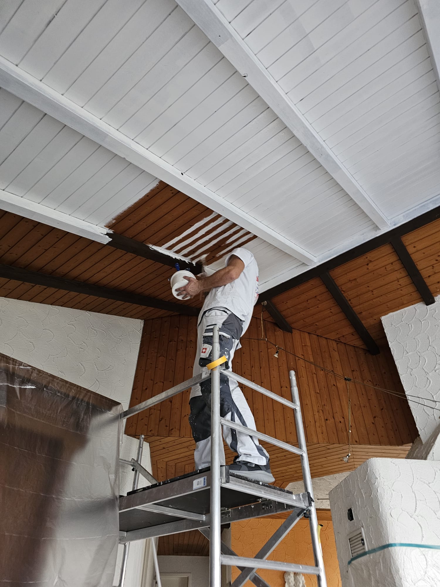 Holzwerk im Aargau – Pflege, Lasur und Schutzanstriche für langlebige, wetterfeste Holzoberflächen im Aussenbereich