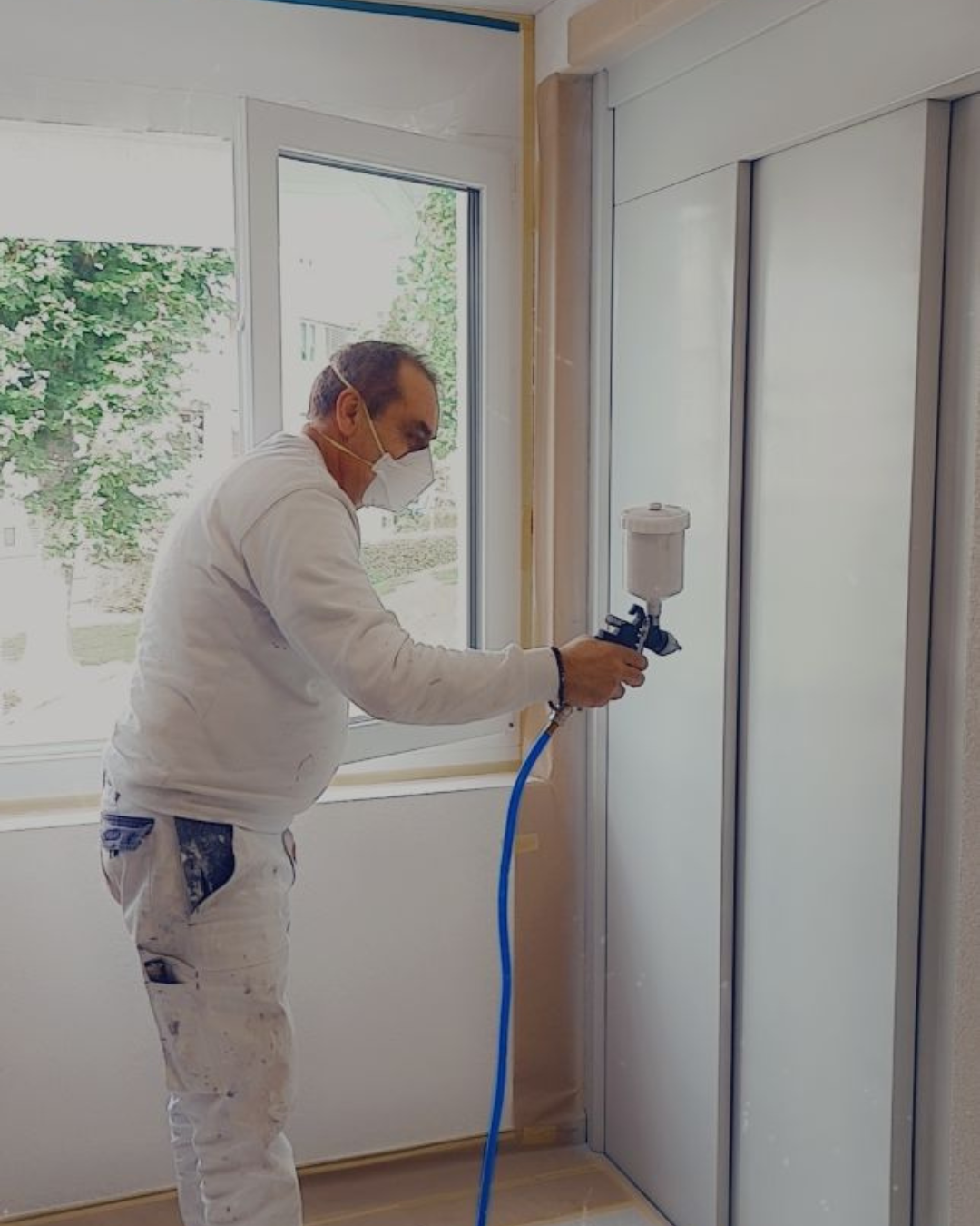 Spritzen im Aargau – gleichmässige, präzise und langlebige Oberflächen für Wände, Decken, Türen und Möbel von T-Bauteam GmbH (4)
