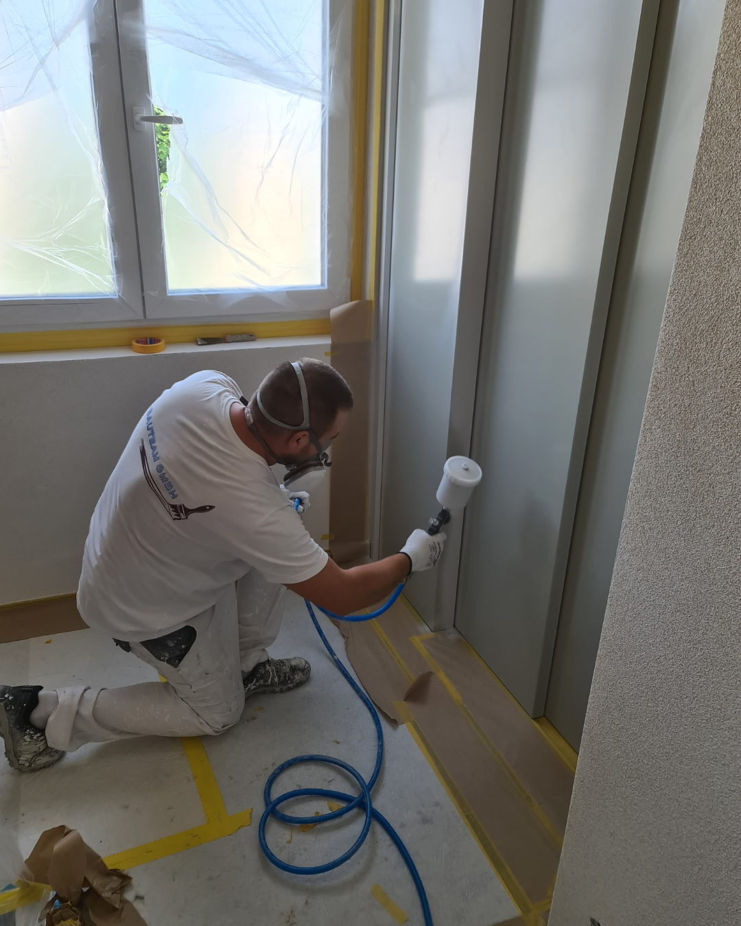 Spritzen im Aargau – gleichmässige, präzise und langlebige Oberflächen für Wände, Decken, Türen und Möbel von T-Bauteam GmbH (4)