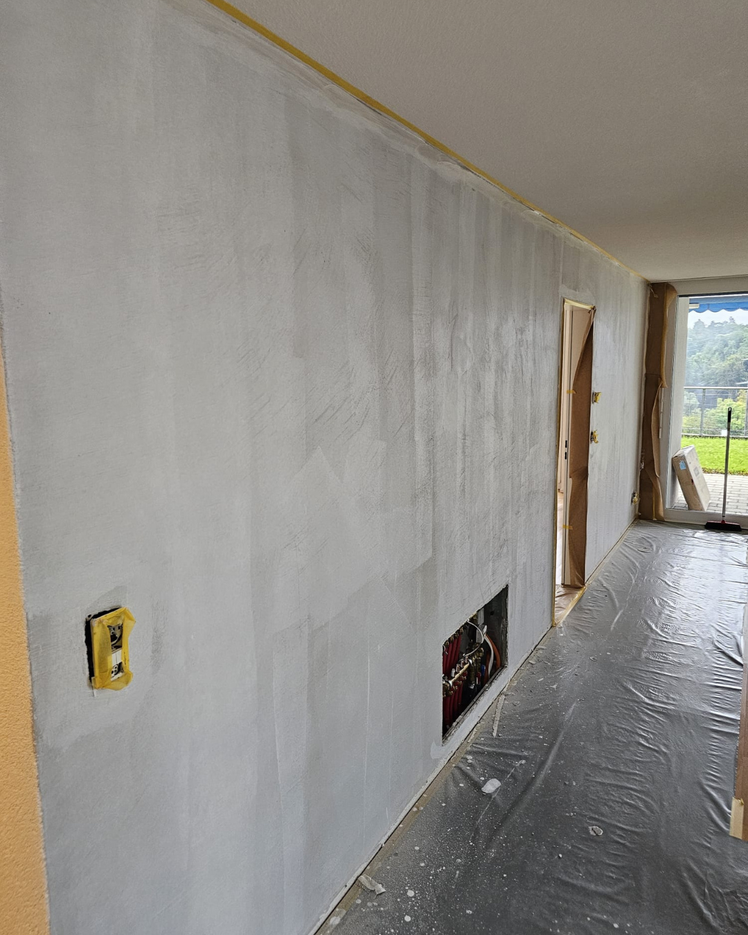 Verputz im Aargau – präzise, sauber und langlebig. Glatt-, Struktur- und Dekorputze für perfekte Oberflächen von T-Bauteam GmbH